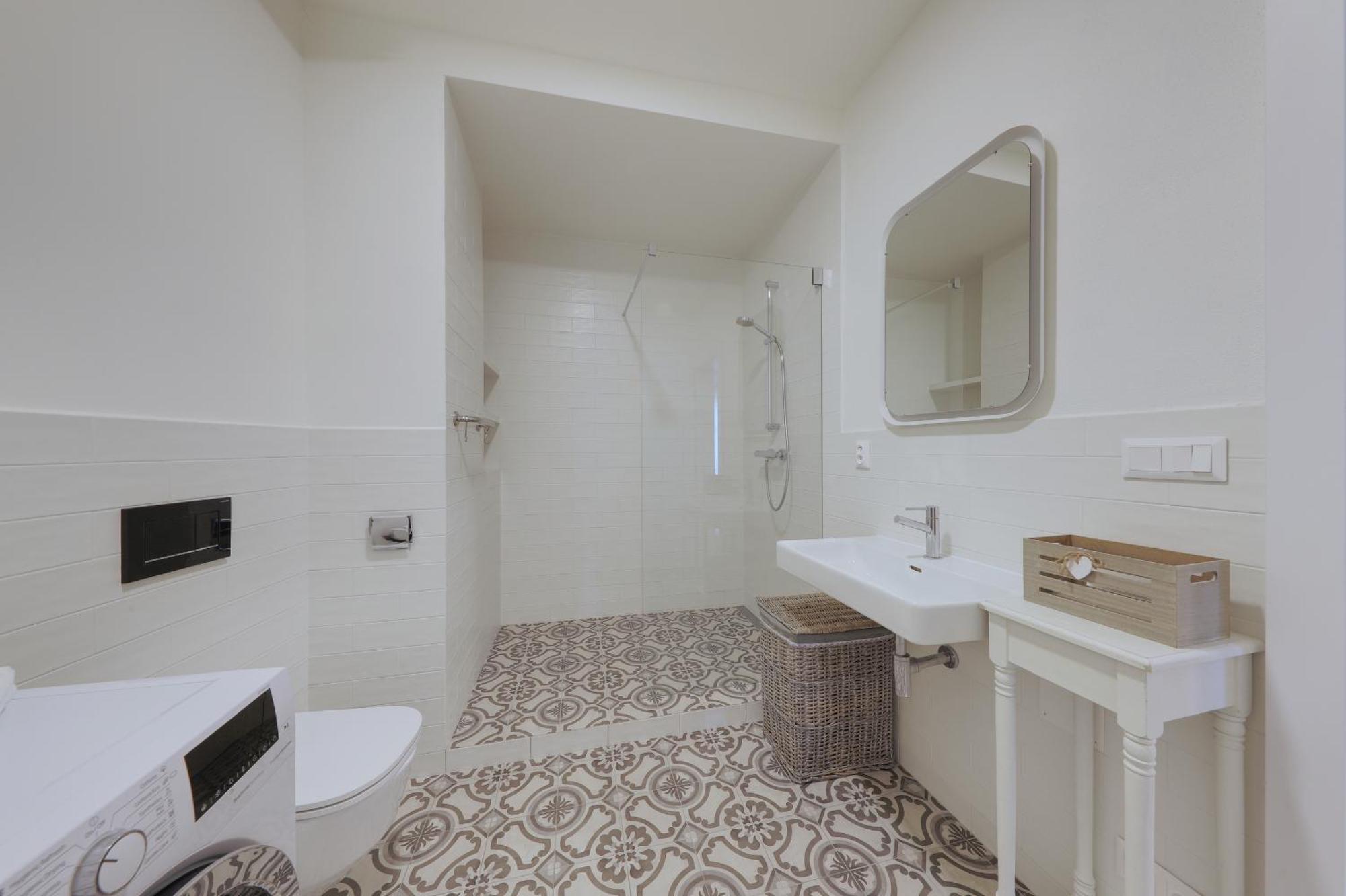Shone Old Town 2 Bedroom * Bratysława