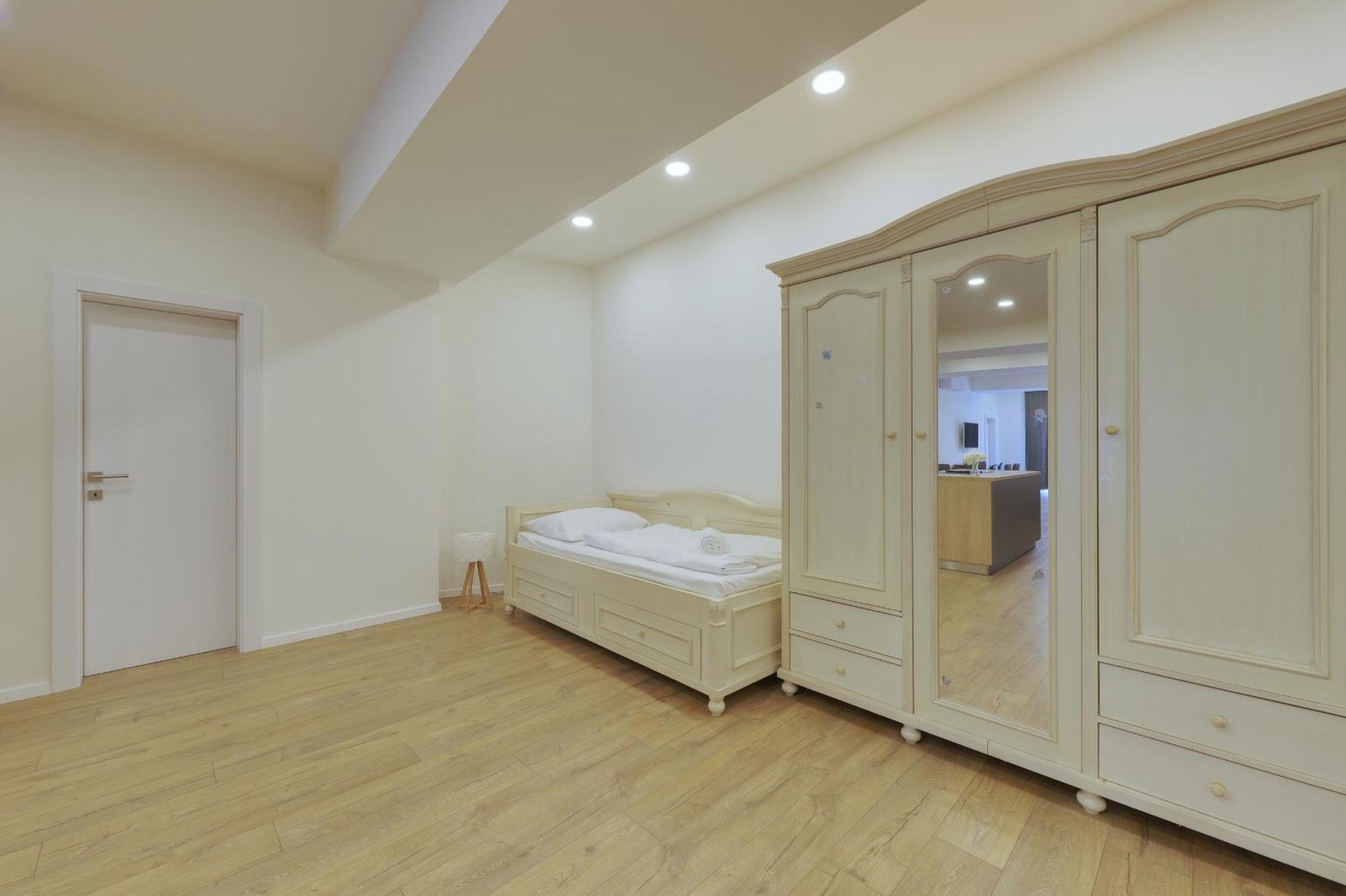 Shone Old Town 2 Bedroom Apartament Bratysława